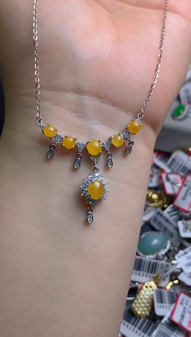 银S925镶嵌戒指翡翠百内无证书