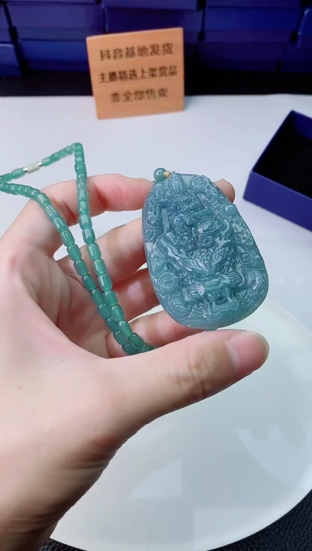 翡翠未镶嵌颈饰111111
