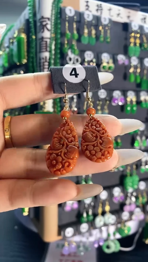 【闪购商品】翡翠颈饰银S925镶嵌4....