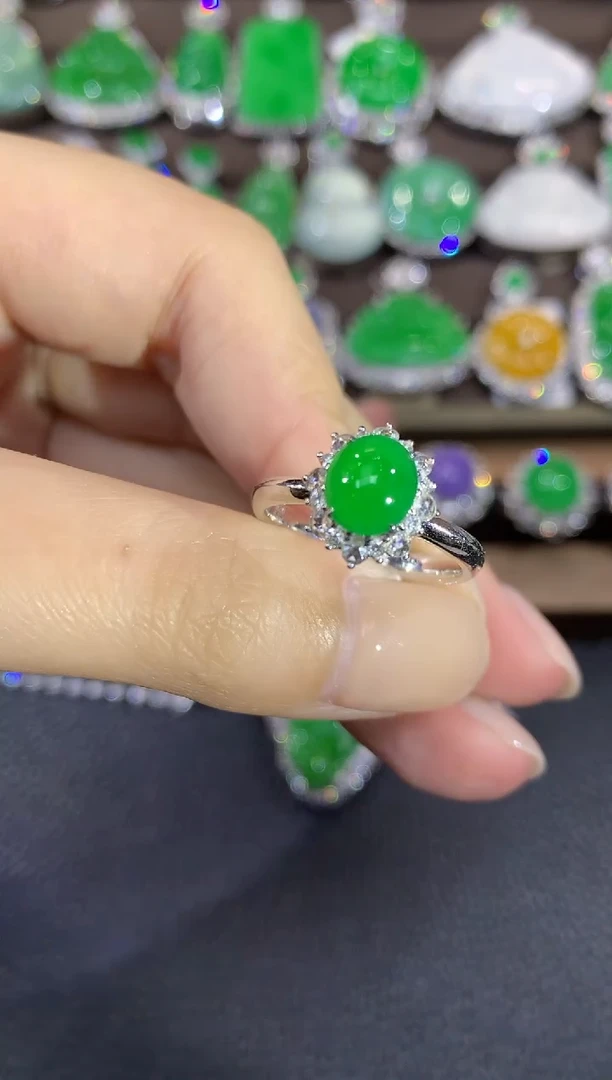 18K金镶嵌戒指翡翠C56