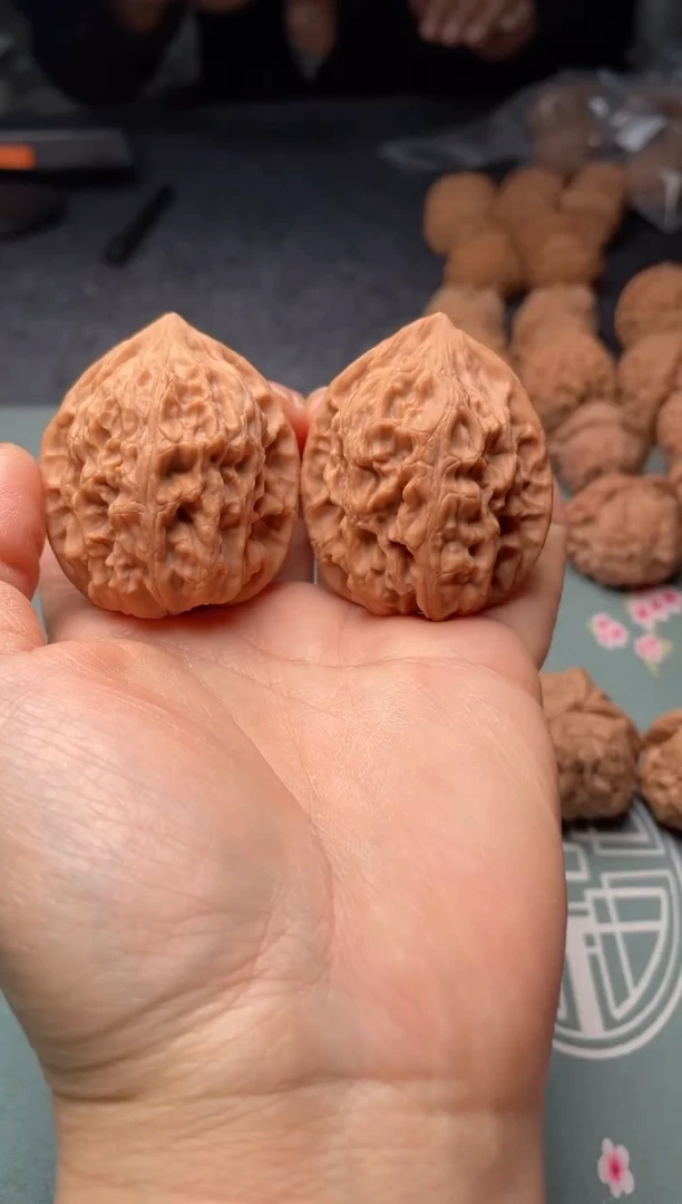 把件文玩核桃w175  鸡心  42尺