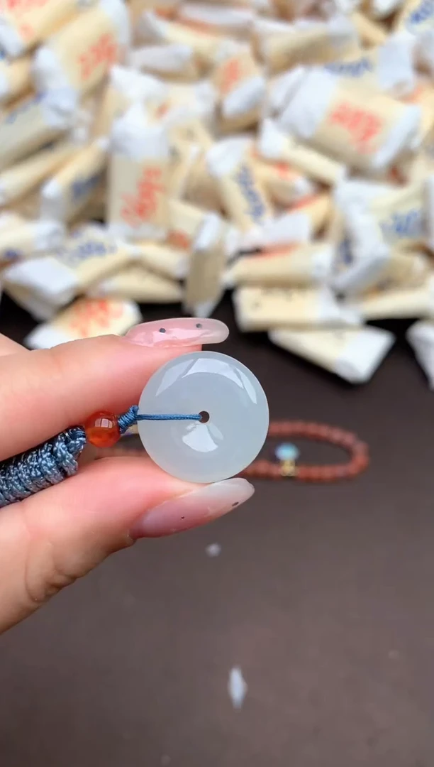 【闪购商品】翡翠颈饰未镶嵌一