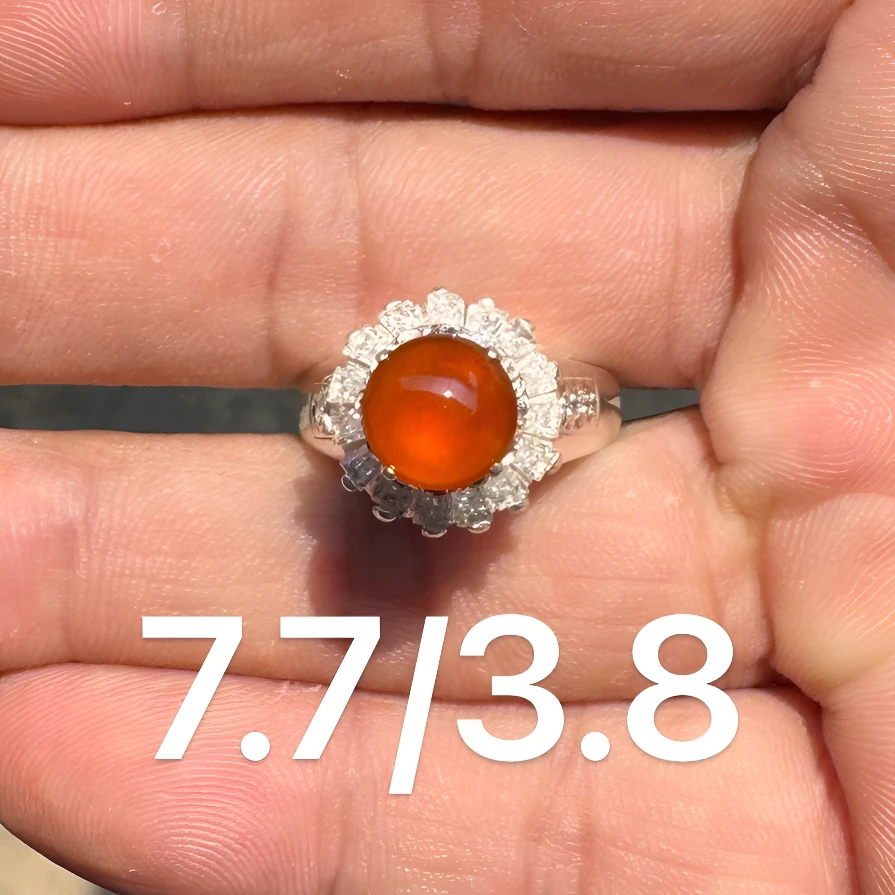 0506(小哪吒在源头)冰玻种翡翠正圆橘红戒面干净杠味荧光足M100