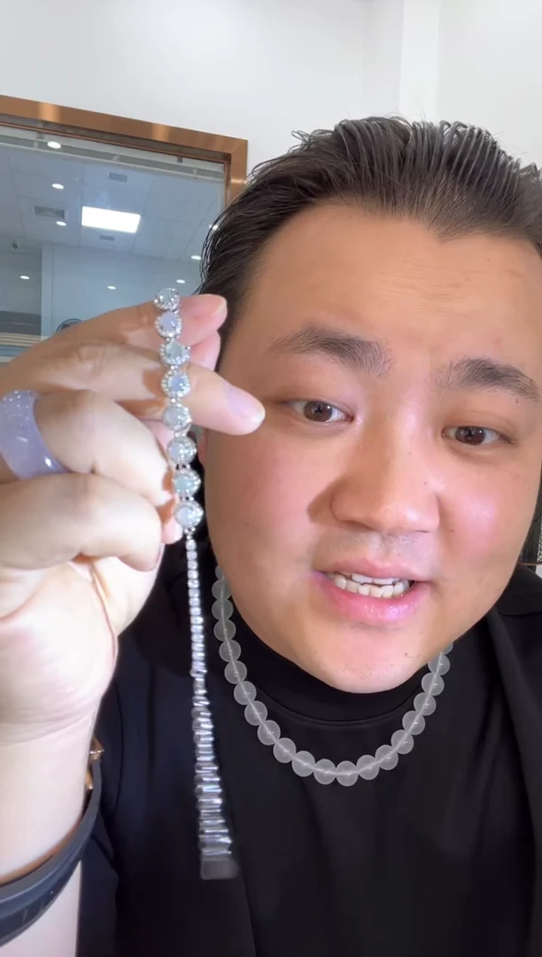 翡翠未镶嵌耳饰手链