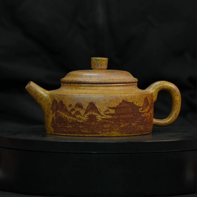 宜兴原矿龙骨金砂刻绘矮德钟壶
