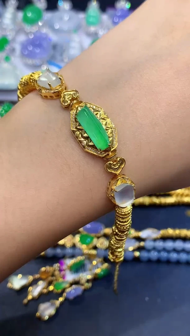 18K金镶嵌手链翡翠多样性发其一