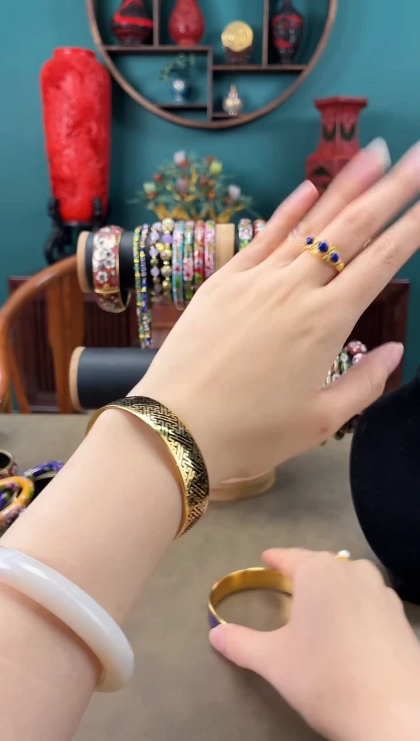 兮*笑万字纹黑色镯子55圈