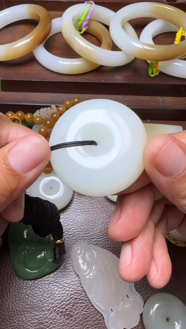 未镶嵌和田玉挂件和田玉且末挂件