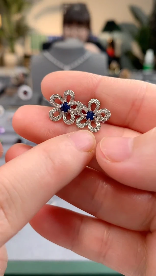 【闪购商品】蓝宝石耳饰银S925镶嵌蓝宝石