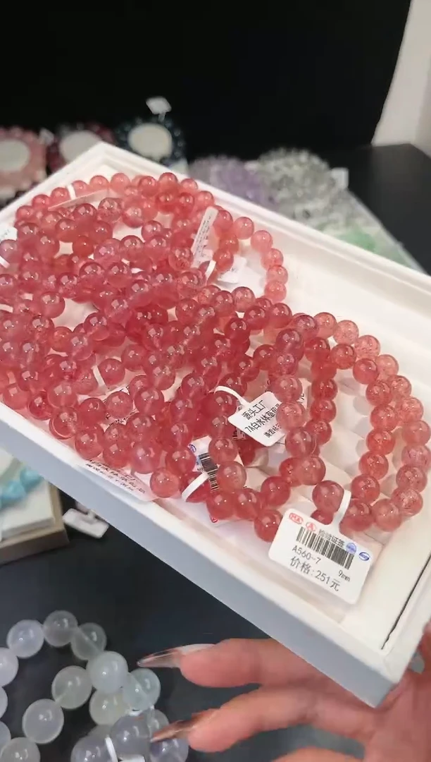 【闪购商品】水晶手链未镶嵌多样性发一草莓晶9mm