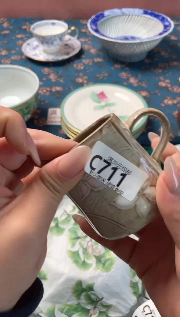 瓷片朱***6瓷器瓷器C711