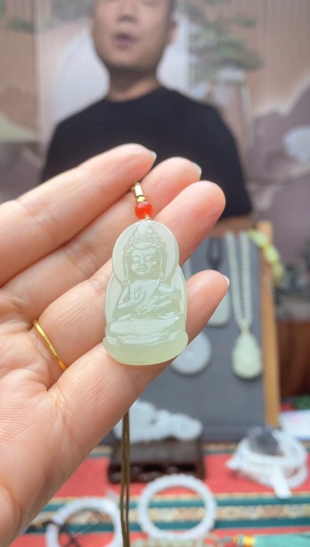 和田玉未镶嵌颈饰拍一发一