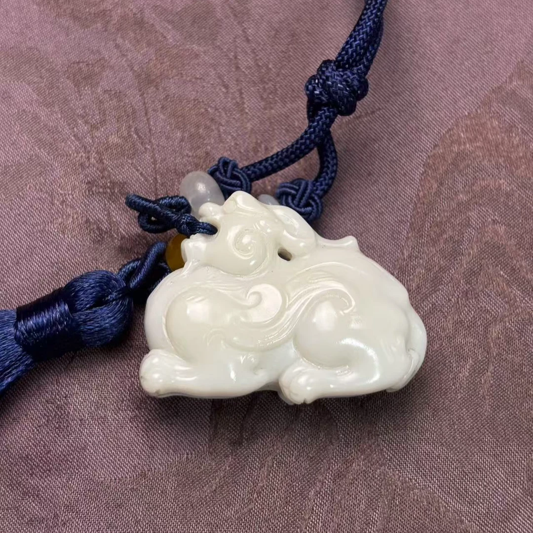 【玉器】精美和田玉貔貅羊脂玉挂件