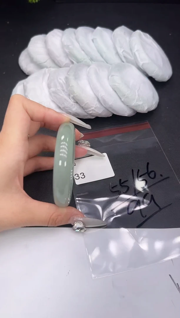 未镶嵌手镯翡翠33