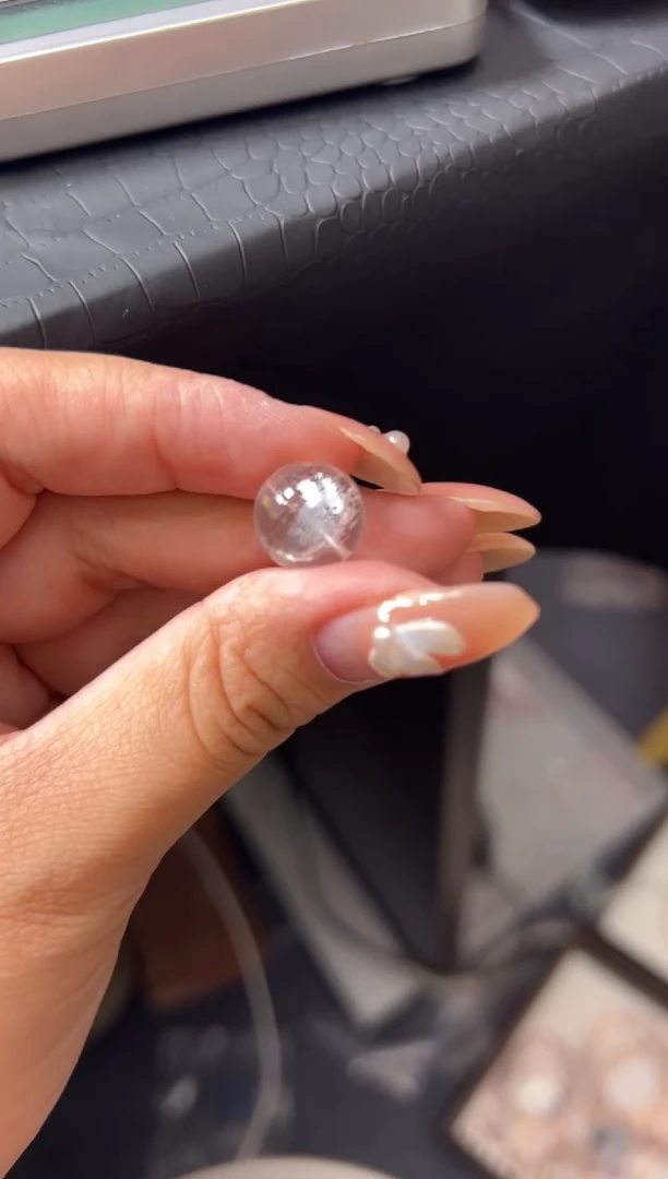 未镶嵌手链水晶12.6利姆利亚白水晶(默认通孔)
