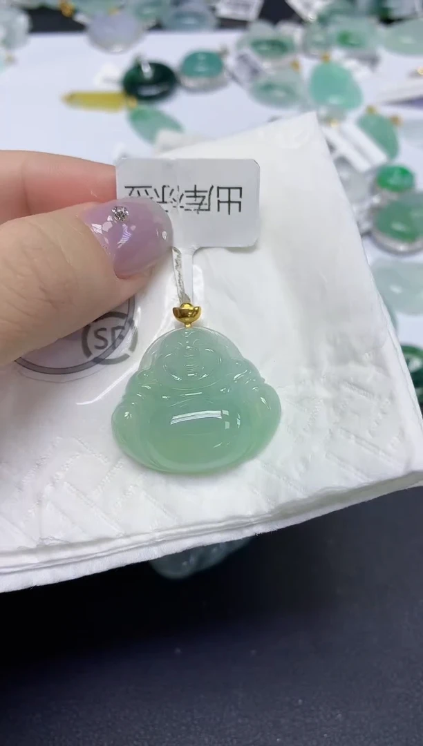 颈饰18K金镶嵌翡翠天然缅甸翡翠A货多样性发一件