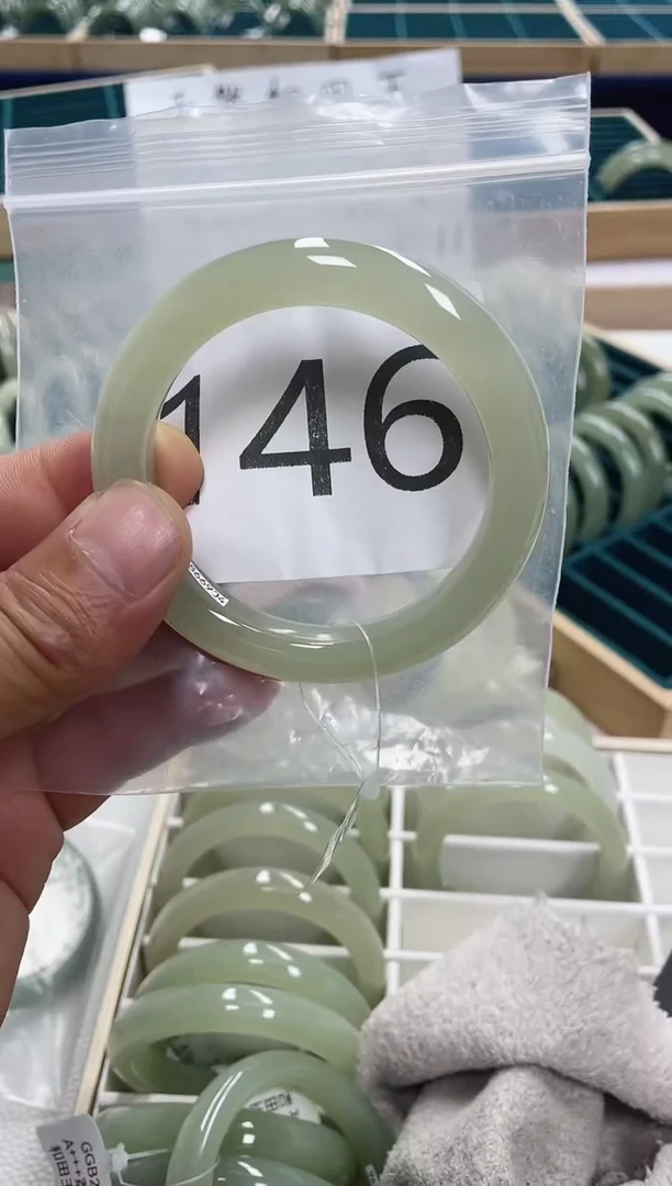 未镶嵌手镯和田玉和田玉手镯58 圈146 号