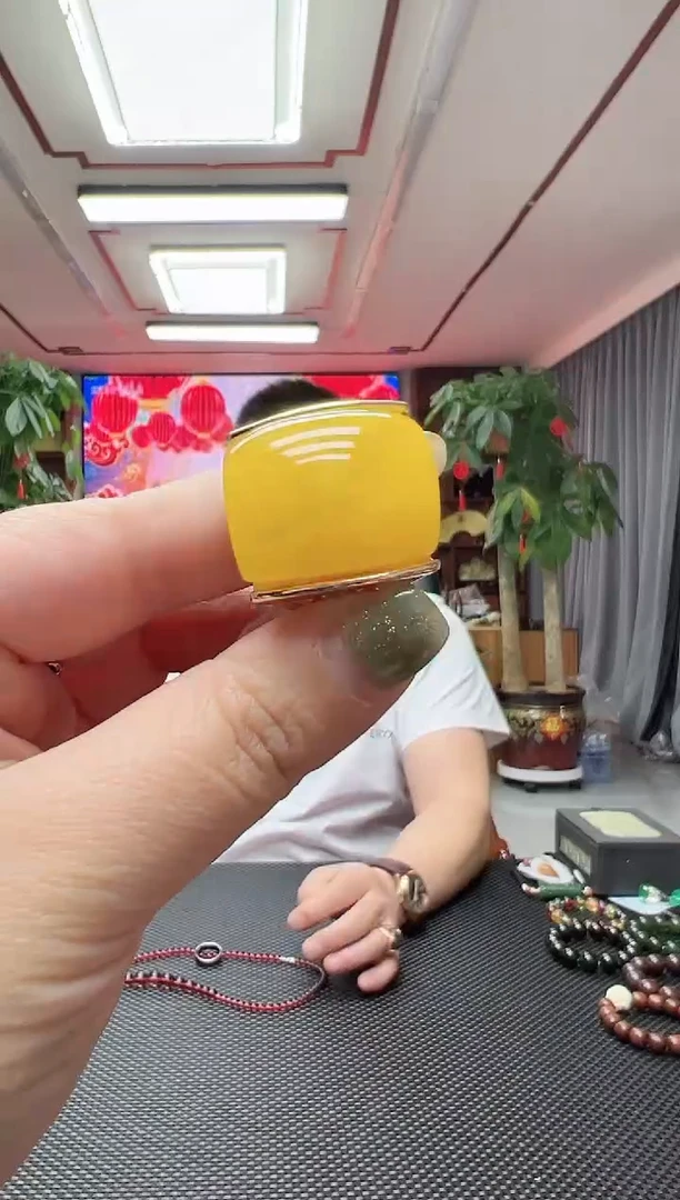【闪购商品】蜜蜡戒指未镶嵌多样性发货其中发一