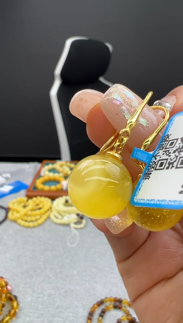 【闪购商品】琥珀耳饰未镶嵌852秒拍号