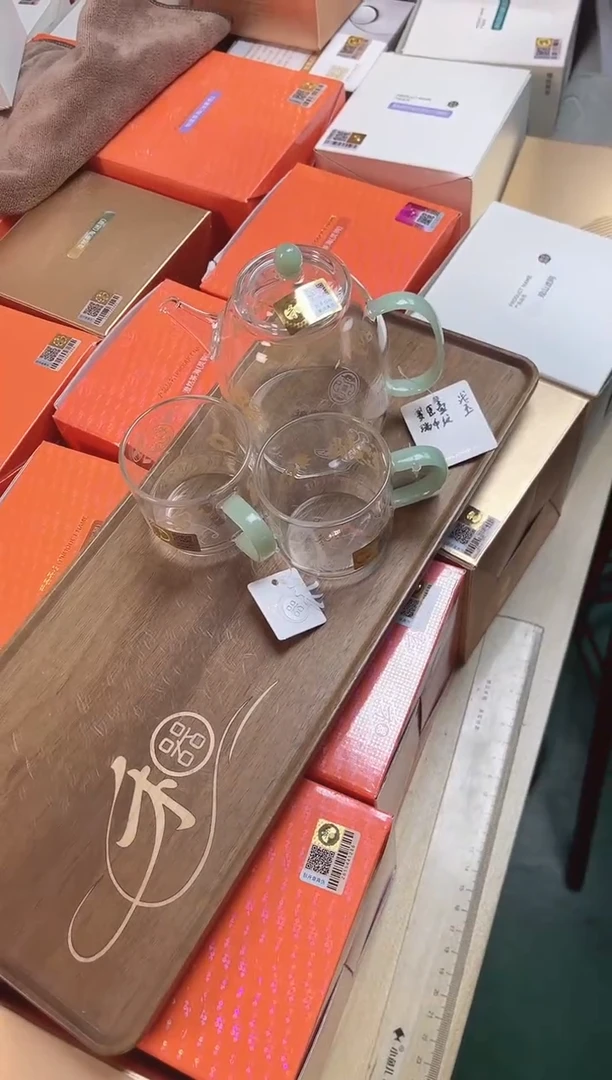 宴臣壶浅玉色瑞币纹+逸杯2只浅玉