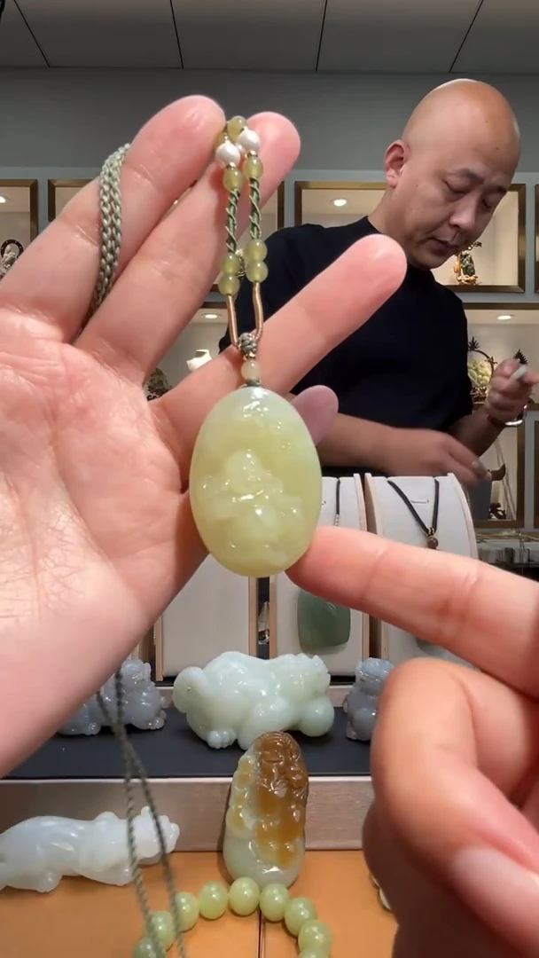 颈饰未镶嵌和田玉苏