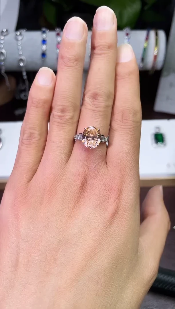 足铂镶嵌合成（培育）蓝宝石戒指/指环芬达戒指