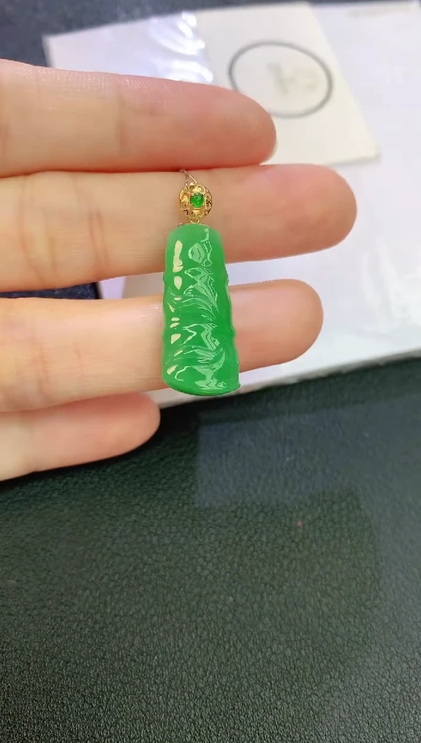 翡翠18K金镶嵌颈饰赠礼盒证书 麦麦