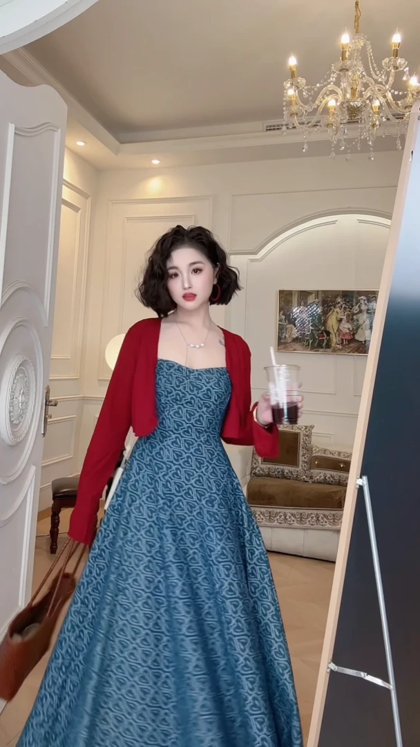 LAOXIAO服饰 法式复古显瘦气质温柔初春甜美连衣裙小个子优雅020