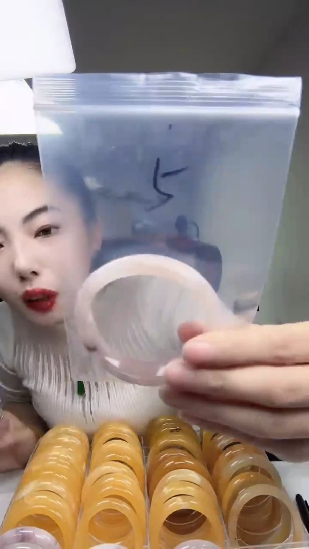 未镶嵌手镯石英质玉（金丝玉）桃花酿手镯57-58 圈口