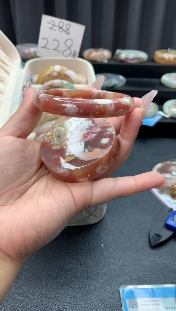 未镶嵌手镯石英质玉嘻*嘻（59-60圈口）赠送镯心