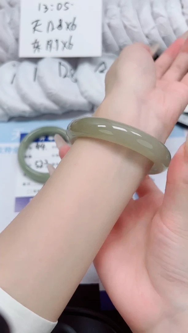 未镶嵌手镯石英岩玉45-58.1