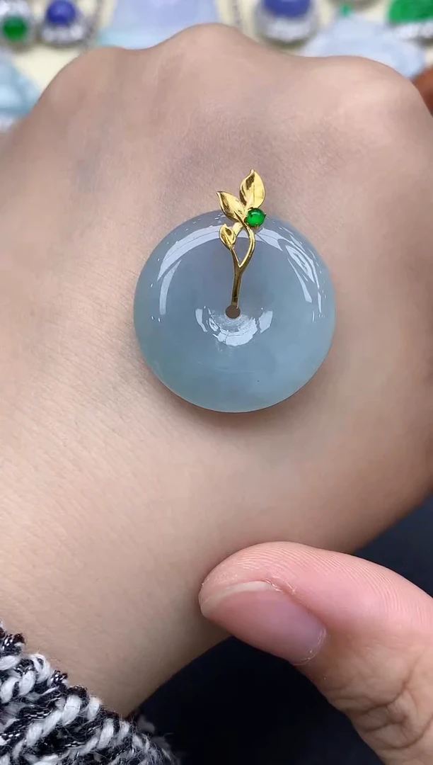 颈饰18K金镶嵌翡翠144-中国好珍宝