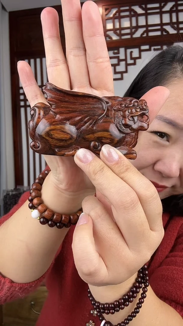 黄花梨/降香黄檀黄花梨如虎添翼貔貅手把件