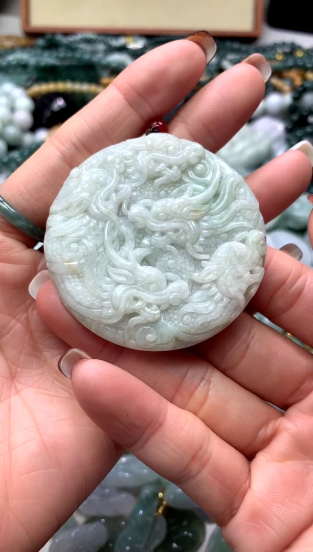 颈饰未镶嵌翡翠1