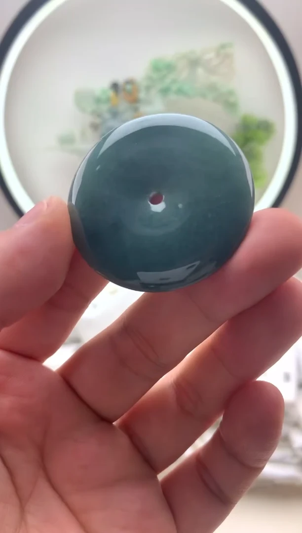 颈饰未镶嵌翡翠大扣子