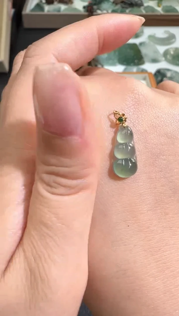 【闪购商品】翡翠颈饰18K金镶嵌0250224215