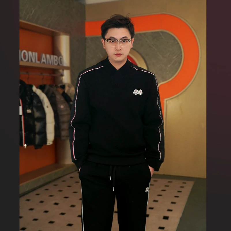 蒙口兰伯秋冬新款男士针织加绒时尚潮流百搭柔软亲肤套头经典卫衣