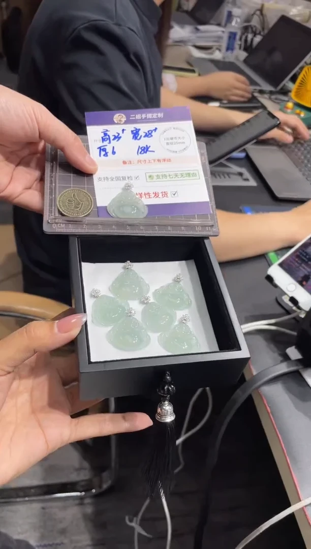 18K金镶嵌挂件翡翠高货佛公FL16多样性发其一CP配链