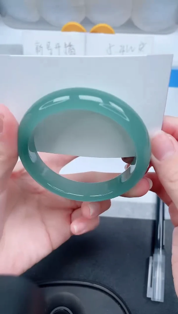 石英质玉手镯未镶嵌468-58.5