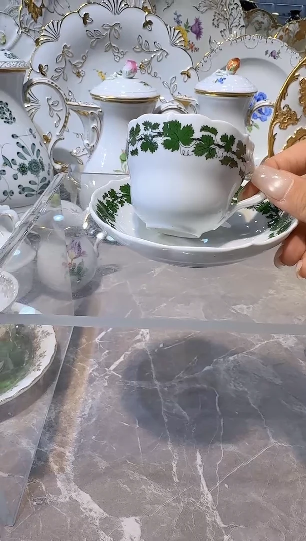 骨瓷娜娜中古瓷器如图所示180