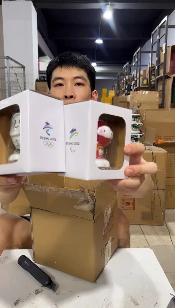 瓷片原盒敦蓉摆件一对
