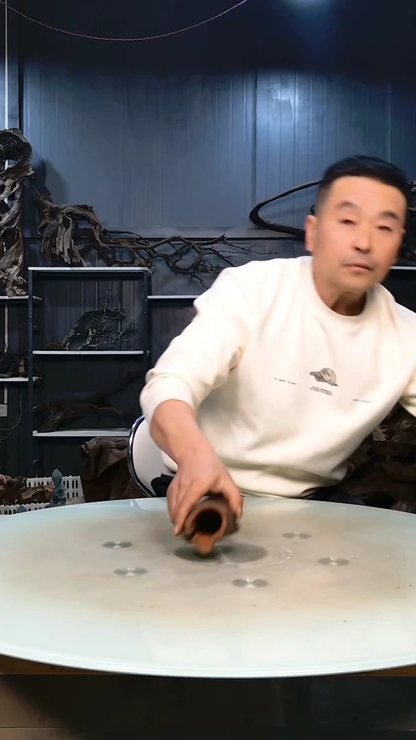 随机发货一个笔筒19.9