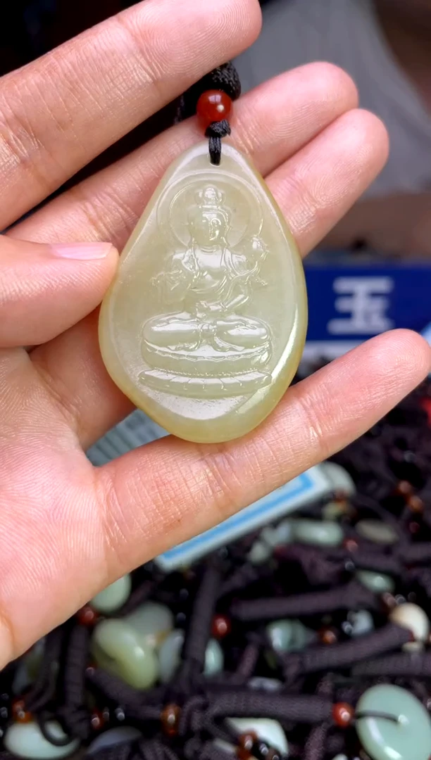 未镶嵌和田玉挂件1
