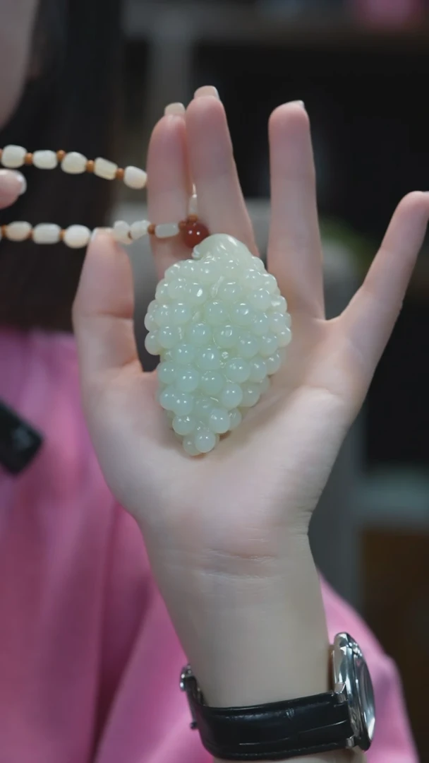未镶嵌和田玉把件葡萄