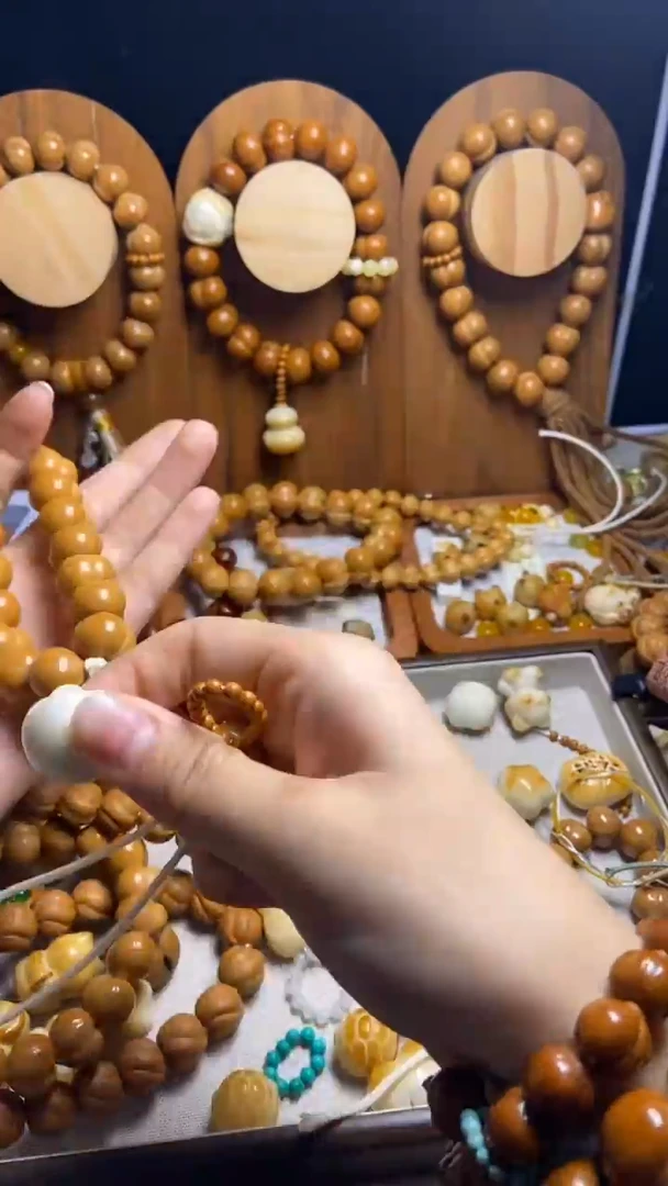 手串猴头核桃热**。全品原皮泡芙爱心悟道猫吊坠【绿跑环】手串