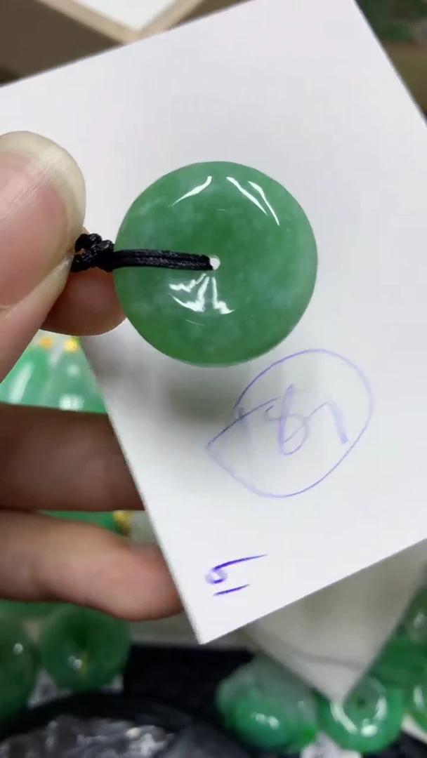 颈饰未镶嵌翡翠缅甸A货翡翠