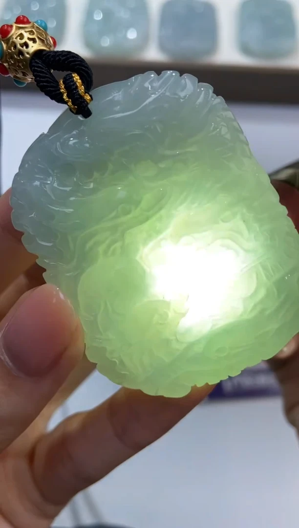 颈饰未镶嵌翡翠邱****站373553/翡翠龙牌  多样性一件发