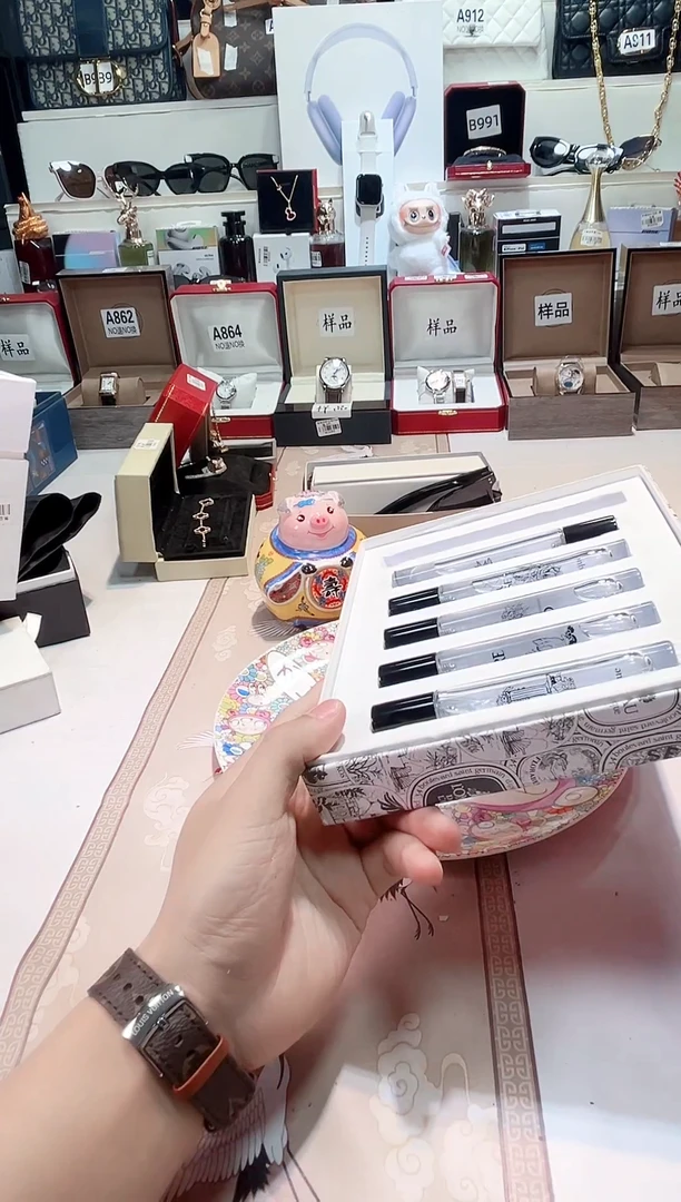 瓷片瓷器 库房到期 全部地板价@@1