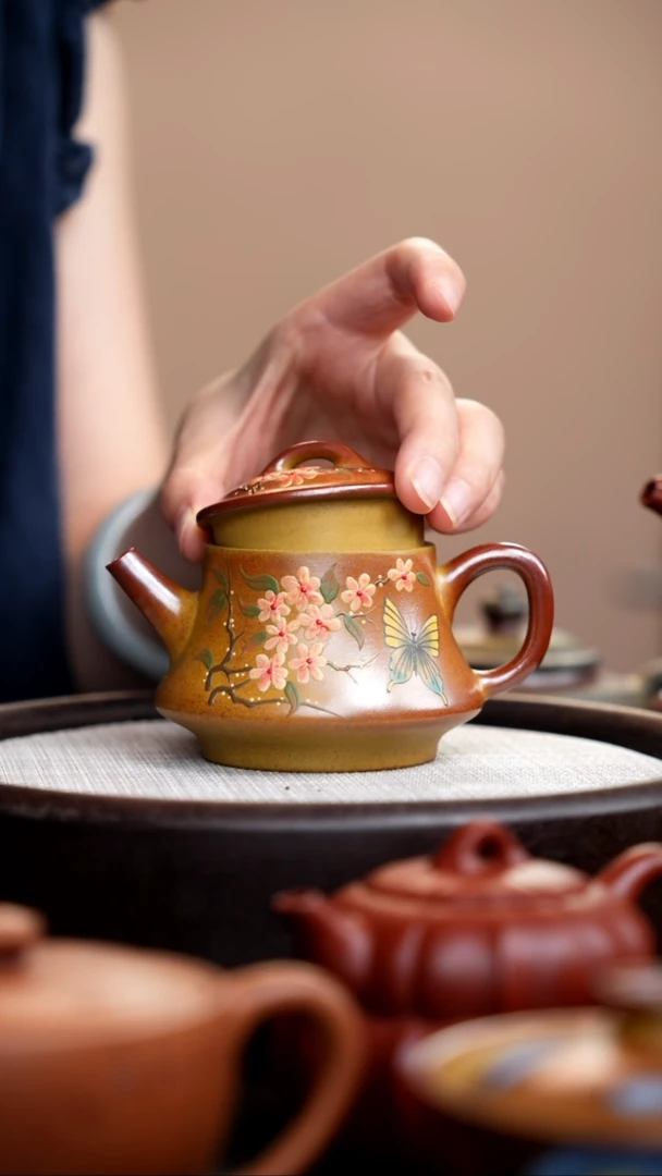 茶壶紫砂柴烧隐瓢泥绘蝶恋花