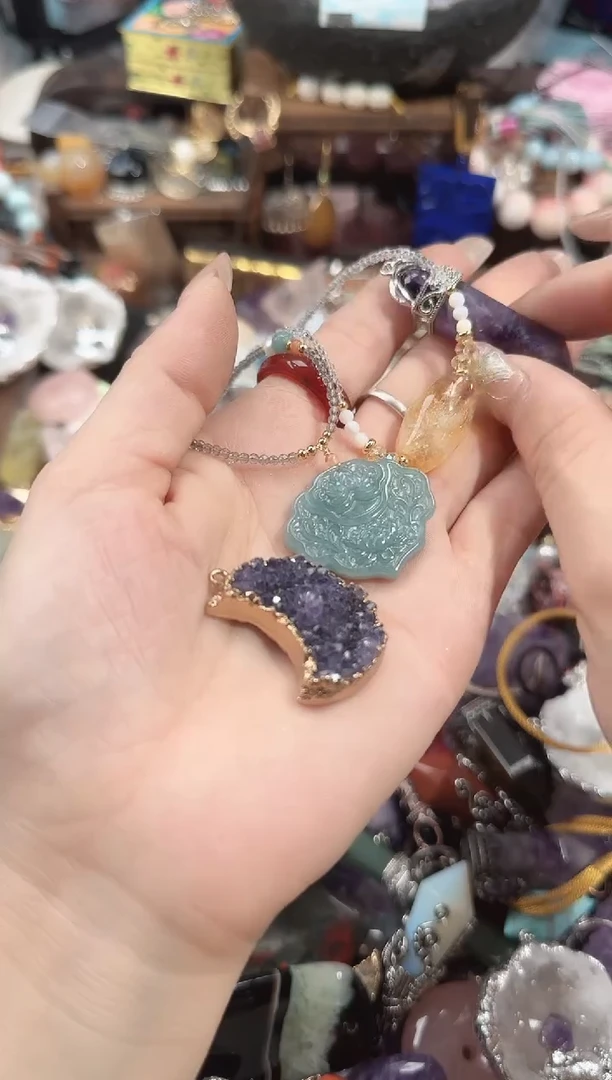 玛瑙/玉髓吊坠(赠链)未镶嵌45664654